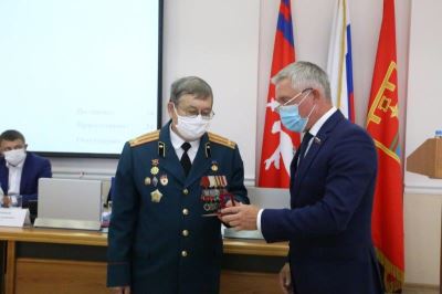 Почетный знак «За верность Отечеству» вручен активисту организации "Союз "Чернобыль" Владимиру Любченко