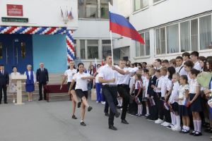 Сегодня во всех школах Волгограда проходят праздничные линейки, посвященные Дню знаний