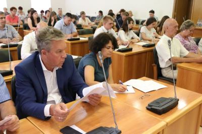 Участники публичных слушаний поддержали будущие изменения Устава города-героя Волгограда 