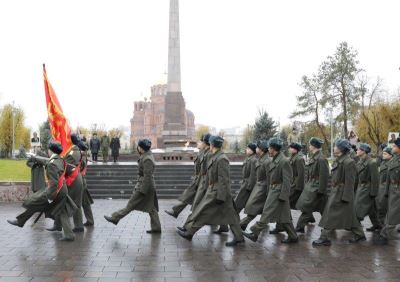 60 лет назад часовые впервые заступили на Пост №1 в Волгограде