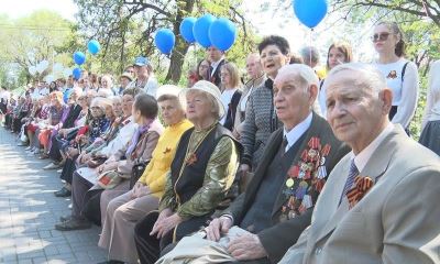 В Комсомольском саду Волгограда организовали солдатский привал 