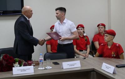 Александр Иванюк: «Жизнь - в служении Родине»