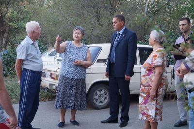 Встречи депутата по округу Николая Белоуса с жителями округа продолжаются