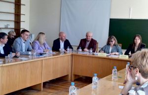 Депутаты гордумы приняли участие в работе городской трехсторонней комиссии