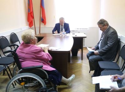 Спикер гордумы провел прием граждан по личным вопросам