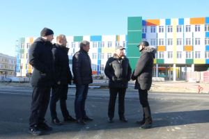 Депутаты проверили строительство школы-тысячника в Ворошиловском районе