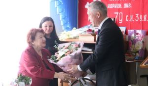 Депутаты поздравили волгоградских общественниц с 8 Марта