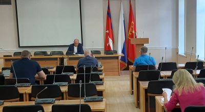 Депутаты решают проблему городских лестниц