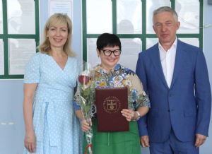 Владлен Колесников поздравил соцработников с профессиональным праздником
