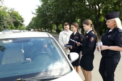 В Волгограде прошла традиционная акция «Осторожно, каникулы!»