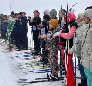 15-й кубок по лыжным гонкам объединил 100 любителей спорта от 8 до 80 лет