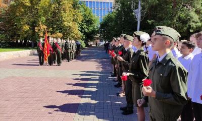 Старшеклассники Волгограда заступили на Пост № 1