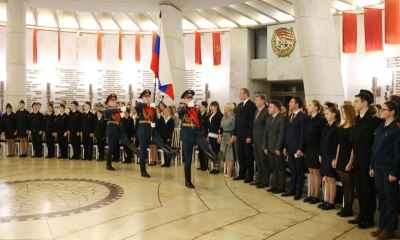 Накануне Дня Конституции России в музее-панораме «Сталинградская битва» вручили паспорта 68 юным волгоградцам