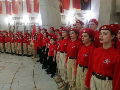 Накануне юбилея Сталинградской Победы еще 100 молодых волгоградцев вступили в ряды ЮНАРМИИ