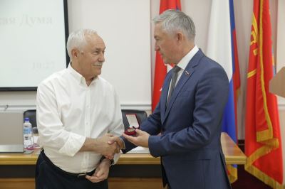 Высшая муниципальная награда «За верность Отечеству» вручена Почетному архитектору России Михаилу Норкину
