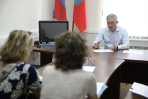 Председатель гордумы Владлен Колесников провел ежемесячный прием граждан