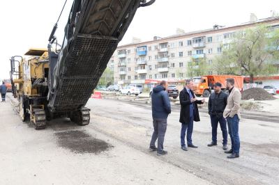 В Волгограде полным ходом идет дорожный ремонт