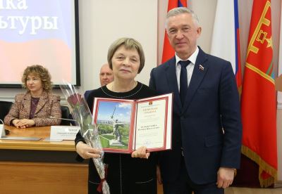 В Волгограде наградили работников учреждений культуры