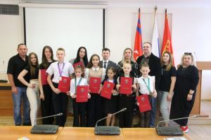 Депутаты поздравили юных спортсменов – победителей Кубка России