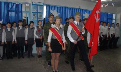 В Волгограде продолжается патриотическая акция «Знамя Победы»