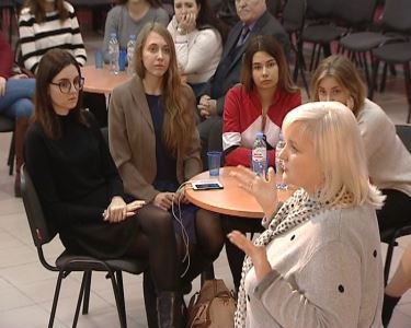 Лариса Тропкина провела с волгоградскими студентами «Диалог на равных»