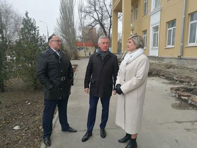 Старейшая школа Волгограда обретает свой исторический вид
