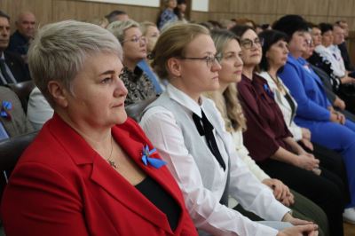Награды  - лучшим представителям отраслевых профсоюзов