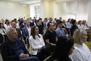 Двадцать четыре года опоры
