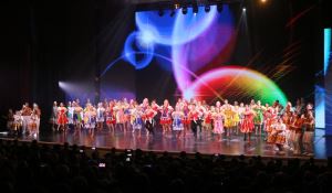 30-летний юбилей отметил знаменитый детский танцевальный коллектив «Мозаика»