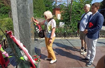Внучка пропавшего без вести красноармейца нашла его могилу в Волгограде спустя 81 год