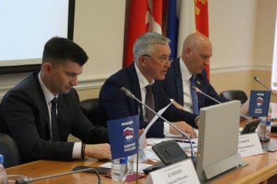 На муниципальном общественном транспорте введены новые универсальные тарифы