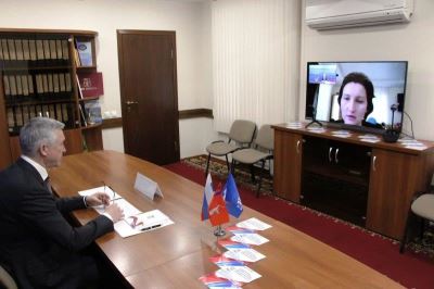 Владлен Колесников поддержал инициативу разработки знака отличия для многодетных отцов 