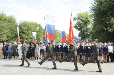 Волгоградские школьники заступили на Пост № 1