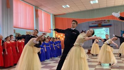 Кадеты станцевали «Сталинградский вальс»