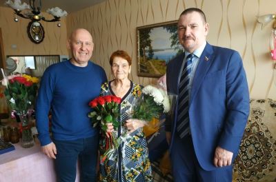Жительнице Кировского района Екатерине Гураниной сегодня исполнилось 90 лет