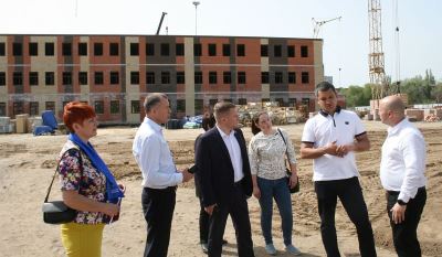 Новую современную школу строят в поселке ГЭС