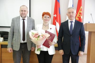 Благодарность за самоотверженную работу на Черном море вручили волгоградке