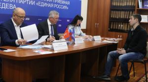 В Волгограде продолжается декабрьская Декада приемов граждан