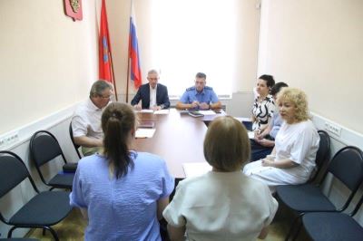 Председатель гордумы Владлен Колесников и прокурор Волгограда Петр Треглазов провели совместный прием граждан