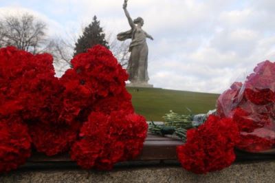 Сегодня - 82-я годовщина Сталинградской Победы!